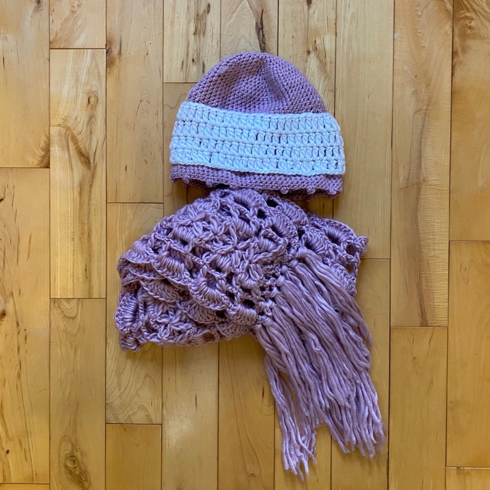 Hat & Scarf Handmade Set - Picture 3 of 3